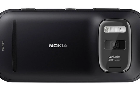Nokia có thể vẫn sử dụng công nghệ Carl Zeiss trong các dòng điện thoại cao cấp