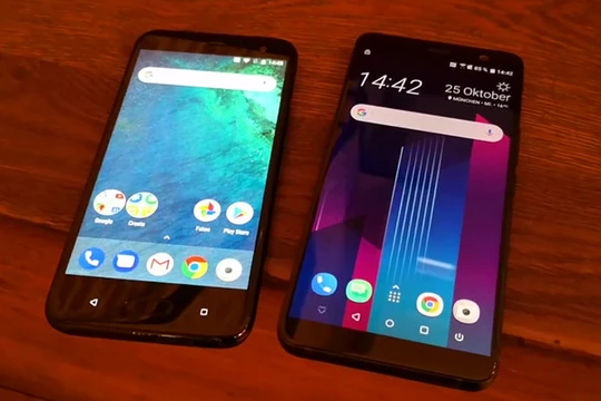 HTC U11 Plus và U11 Life (ảnh: Phone Arena)