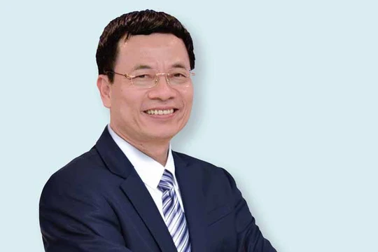 Bộ trưởng Nguyễn Mạnh Hùng