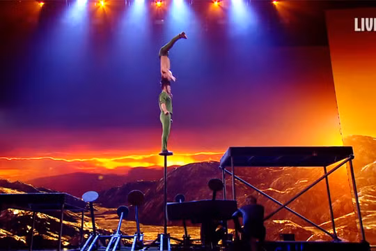 Dù không lọt vào top 3 nhưng hai anh em Hoàng tử xiếc đã để lại ấn tượng mạnh với khán giả Anh quốc bởi những màn trình diễn tuyệt vời tại cuộc thi