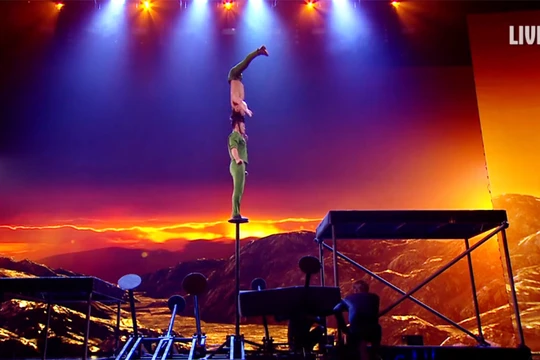 Dù không lọt vào top 3 nhưng hai anh em Hoàng tử xiếc đã để lại ấn tượng mạnh với khán giả Anh quốc bởi những màn trình diễn tuyệt vời tại cuộc thi