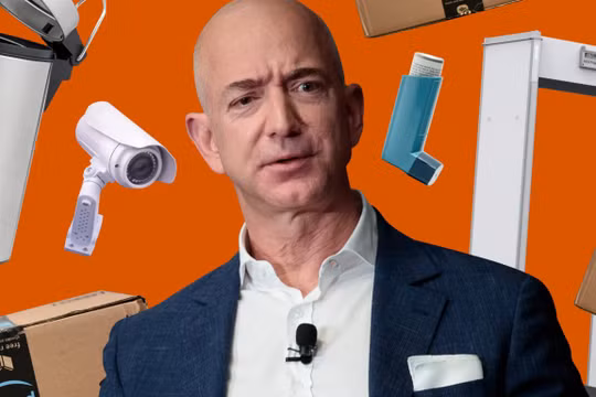 Jeff Bezos, ông chủ của Amazon hiện là người đàn ông giàu nhất hành tinh, nhưng ông cũng bị chỉ trích vì áp dụng chế độ hà khắc với người lao động (ảnh: Business Insider)