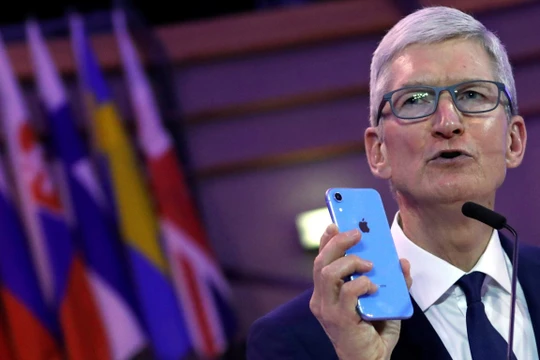ông Tim Cook, CEO Apple (ảnh: Business Insider)