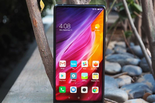 Xiaomi Mi MIX 2 (ảnh: Android Central)