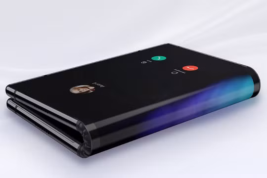Royole đã trở thành mẫu điện thoại uốn gập đầu tiên được đưa ra thị trường (ảnh: Phone Arena)