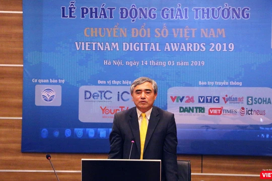 ông Nguyễn Minh Hồng, Chủ tịch Hội Truyền thông Số Việt Nam tại lễ phát động Giải thưởng Vietnam Digital Awards 2019