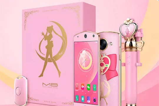 Meitu M8 phiên bản thủy thủ mặt trăng
