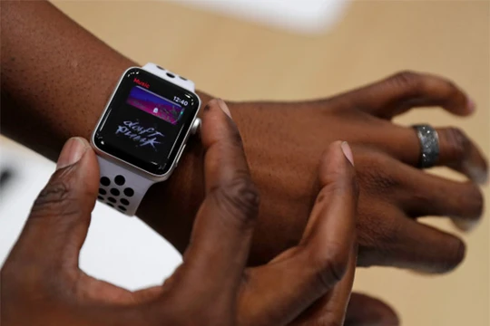 Apple Watch 3 vừa được Apple cho ra mắt cùng với bộ 3 iPhone hôm 12/9 (Business Insider)