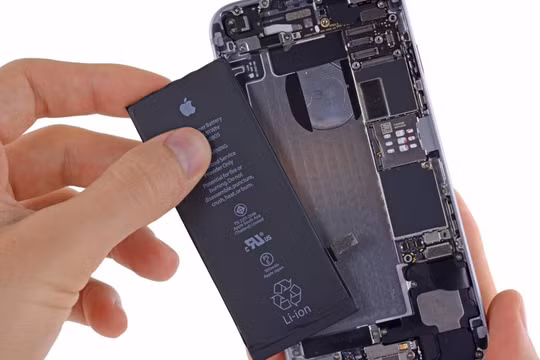 Nếu pin chai trên 20%, bạn có thể cân nhắc thay thế viên pin mới