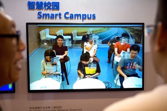 Công nghệ nhận dạng khuôn mặt của hãng Smart Campus có thể phát hiện ra học sinh đang nói chuyện hay nhìn vào điện thoại (ảnh AP)