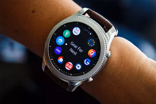 Đồng hồ thông minh Gear S3 của Samsung (ảnh CNET)
