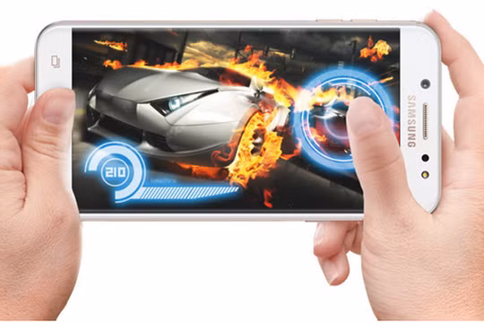 Galaxy J7+ là smartphone thuộc phân khúc tầm trung của Samsung (ảnh: Phone Arena)