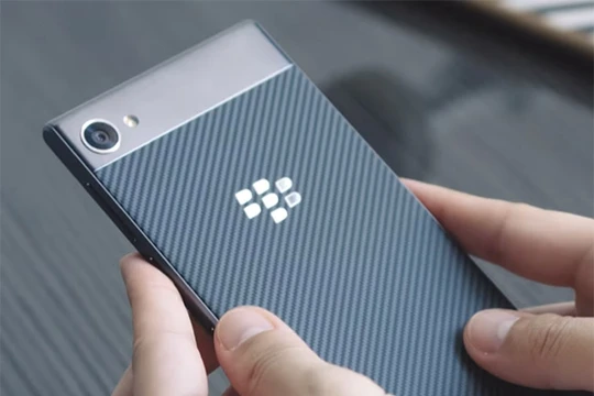 BlackBerry Motion (ảnh: YouTube)