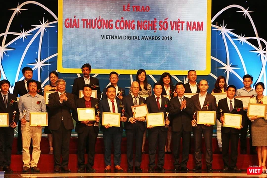 Giải thưởng Công nghệ số Việt Nam 2018 dù được tổ chức lần đầu tiên nhưng đã nhận được sự ủng hộ nhiệt tình của cộng đồng doanh nghiệp, khởi nghiệp công nghệ.