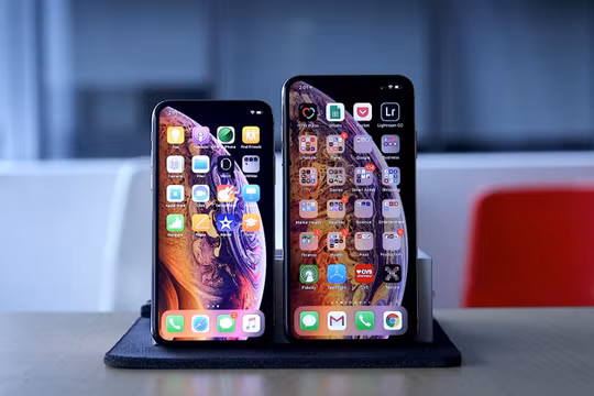 iPhone XS Max có màn hình khá lớn, lên tới 6,5 inch (ảnh minh họa: CNBC)