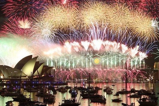 Pháo hoa rực sáng cầu cảng Sydney