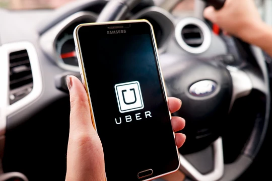 Uber đã có phản hồi đầu tiên về vụ tài xế đánh khách đi xe