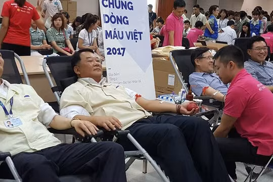 Lãnh đạo Samsung Việt Nam tham gia hiến máu tình nguyện