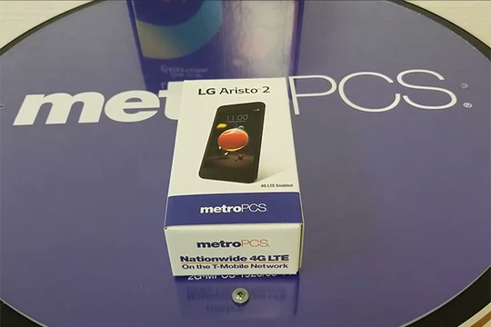 LG Aristo 2 (ảnh YouTube)