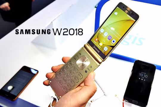 Điện thoại Samsung W2018 sẽ được công bố vào ngày 1/12 tới (ảnh: YouTube)