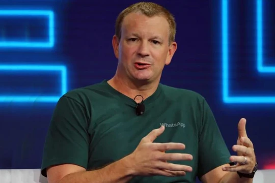 Cựu CEO WhatsApp, ông Brian Acton (ảnh: BuzzFeed News)