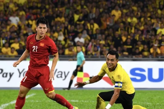 Việt Nam và Malaysia đã cống hiến một trận cầu hay (ảnh: Fox Sport)