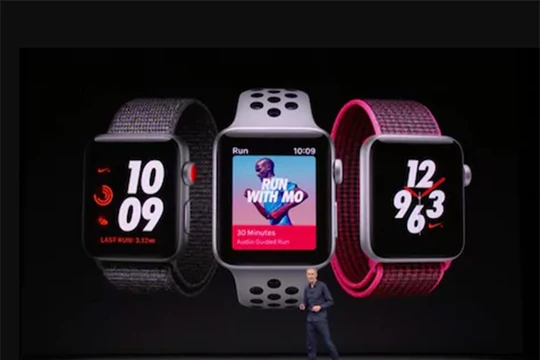 Đồng hồ Apple Watch 3 (ảnh: The Telegraph)