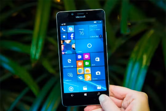 Lumia 950 (ảnh CNET)