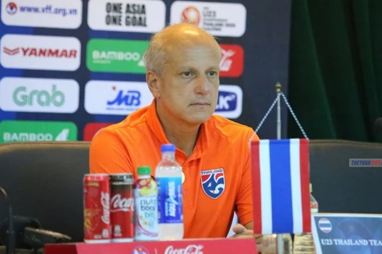 HLV Alexandre Gama của đội U23 Thái Lan