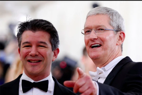 Tim Cook và Travis Kalanick từng bất đồng về ứng dụng Uber