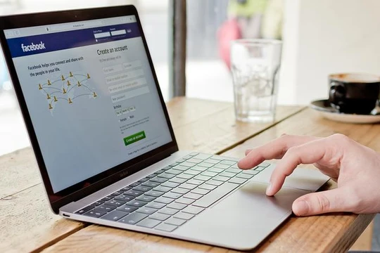 Apple muốn "hô biến" bàn phím và trackpad trên MacBook (ảnh: Macworld UK)