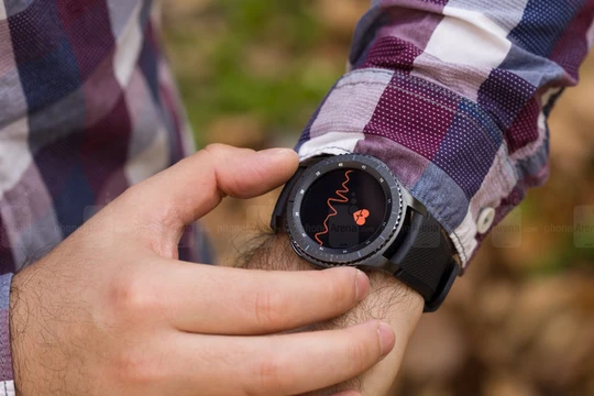 Đồng hồ thông minh Gear S3 của Samsung (ảnh Phone Arena)