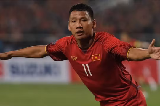 Anh Đức đã ghi bàn thắng ở những giây bù giờ cho đội tuyển Việt Nam (ảnh 90min)