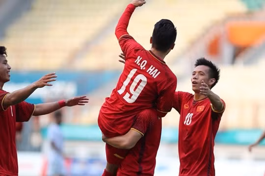 Người hâm mộ đang mong chờ một chiến thắng từ U23 Việt Nam (ảnh: thethaovanhoa)