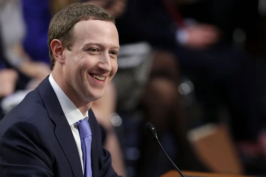 Mark Zuckerberg trong cuộc điều trần trước Thượng viện Mỹ (ảnh: Getty Images)