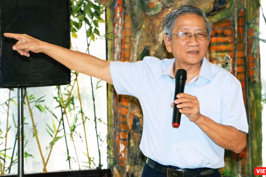 Giáo sư Nguyễn Minh Thuyết hiện là Tổng Chủ biên chương trình giáo dục phổ thông