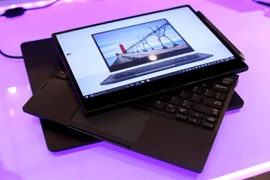 Chiếc laptop lai này của Dell có khả năng sạc không dây 