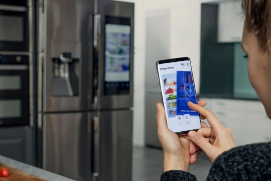 người độc thân có thể hẹn hò qua tủ lạnh (ảnh: Samsung)