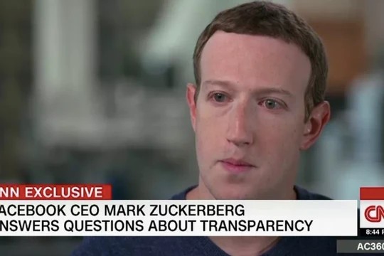 CEO Facebook khẳng định "sẽ không đi đâu cả" (ảnh: CNN)
