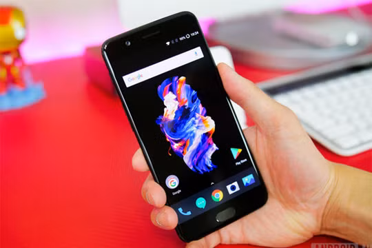 OnePlus 5 là smartphone cao cấp của hãng điện tử Trung Quốc OnePlus