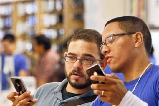 Chỉ 11% khách hàng sẵn sàng trả 1000 USD mua iPhone (ảnh SocialMediaSeo)