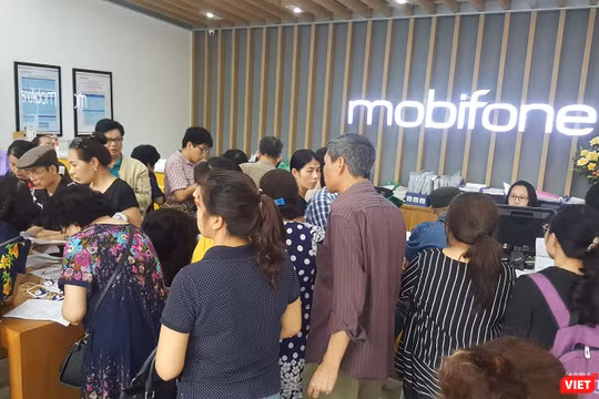 MobiFone được cho là khéo léo trói chân khách hàng bằng một chương trình khuyến mãi tặng 20 nghìn đồng cho thuê bao