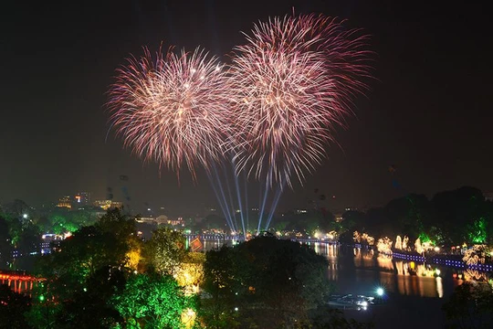 Pháo hoa sẽ được bắn tại nhiều điểm trên đất nước vào thời khắc giao thừa