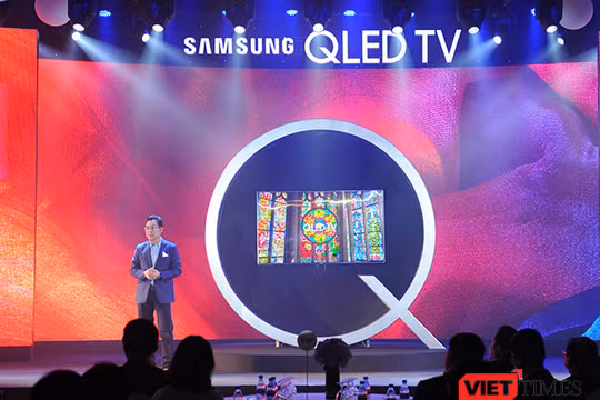 3 mẫu TV QLED mới của Samsung là Q7, Q8 và Q9, mức giá cho bản thấp nhất là 64,9 triệu đồng