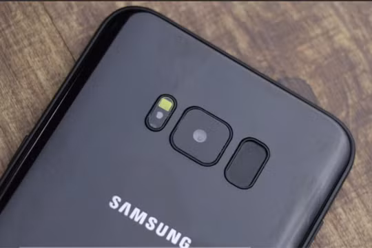 Có thể dùng cảm biến vân tay của S8 để đóng mở ứng dụng