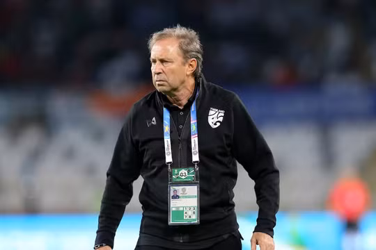 HLV Milovan Rajevac đã bị Thái Lan sa thải (ảnh: Fox Sport)