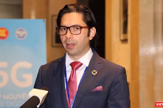 ông Cristian Gomez tại Hội thảo ASEAN về 5G 