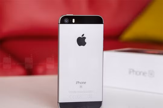 iPhone SE (ảnh: Phone Arena)