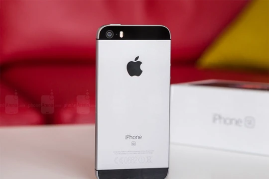 iPhone SE (ảnh: Phone Arena)