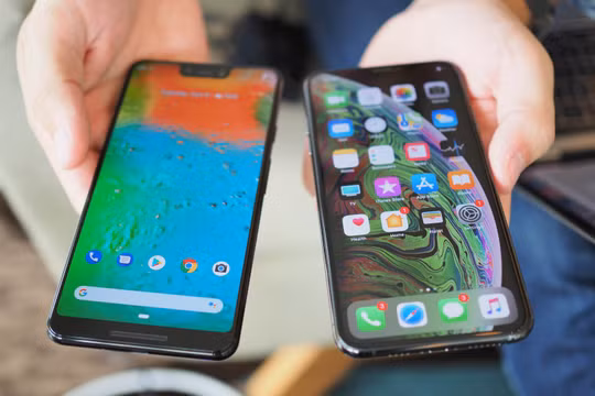 Pixel 3 XL và iPhone XS (ảnh: iMore)